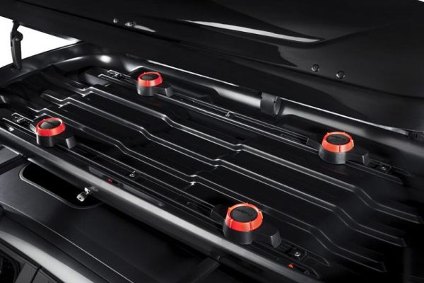 Strešný box Hapro Traxer 6.6 Titanium